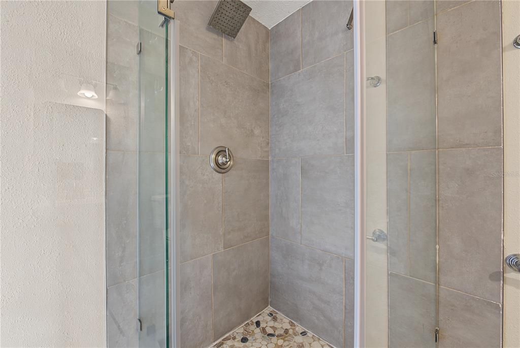For Sale: $425,000 (5 beds, 0 baths, 1928 Square Feet)