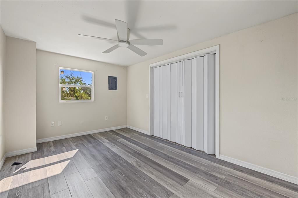 For Sale: $425,000 (5 beds, 0 baths, 1928 Square Feet)