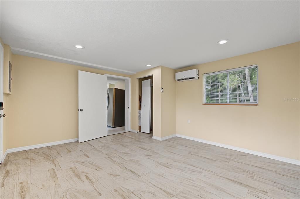 For Sale: $425,000 (5 beds, 0 baths, 1928 Square Feet)