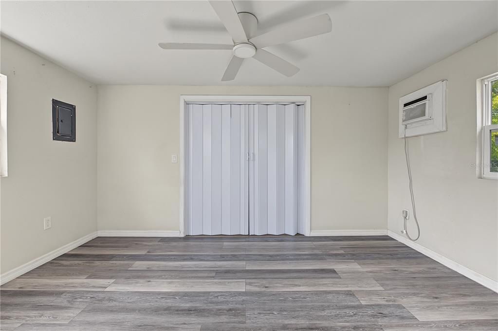 For Sale: $425,000 (5 beds, 0 baths, 1928 Square Feet)