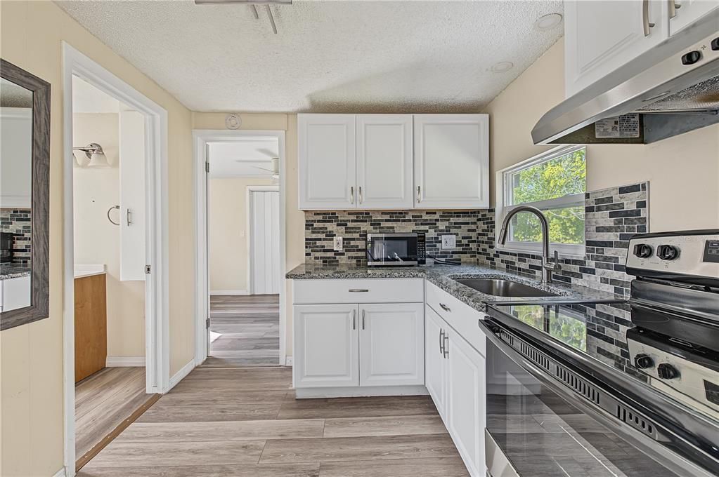 For Sale: $425,000 (5 beds, 0 baths, 1928 Square Feet)