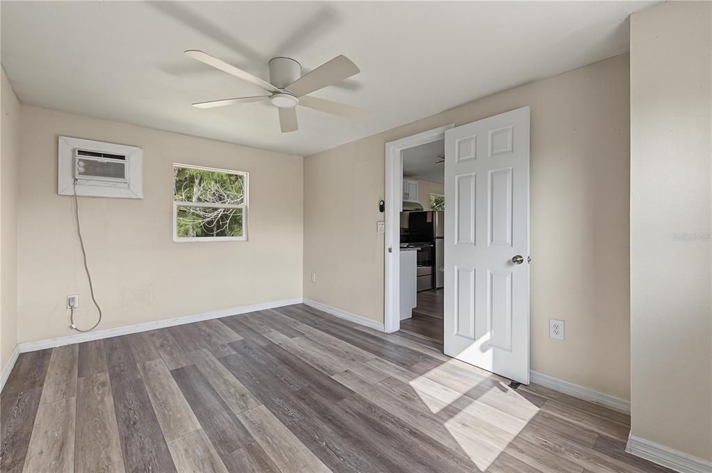 For Sale: $425,000 (5 beds, 0 baths, 1928 Square Feet)