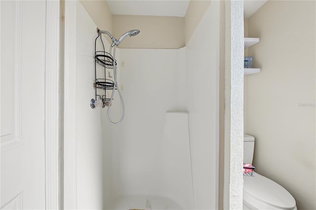 For Sale: $425,000 (5 beds, 0 baths, 1928 Square Feet)