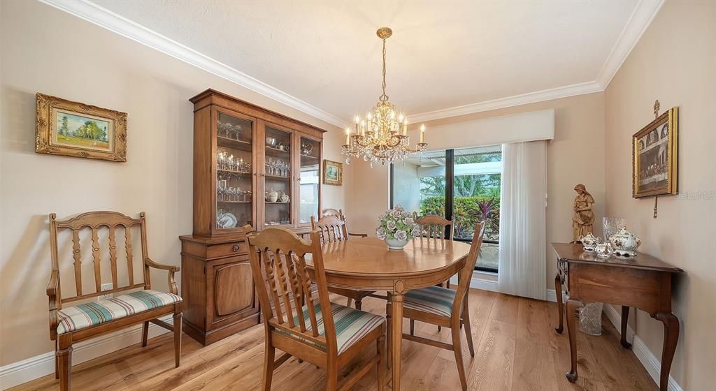 Active With Contract: $674,900 (3 beds, 3 baths, 2403 Square Feet)
