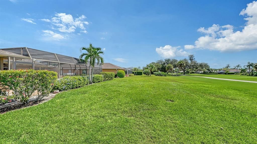 Active With Contract: $674,900 (3 beds, 3 baths, 2403 Square Feet)