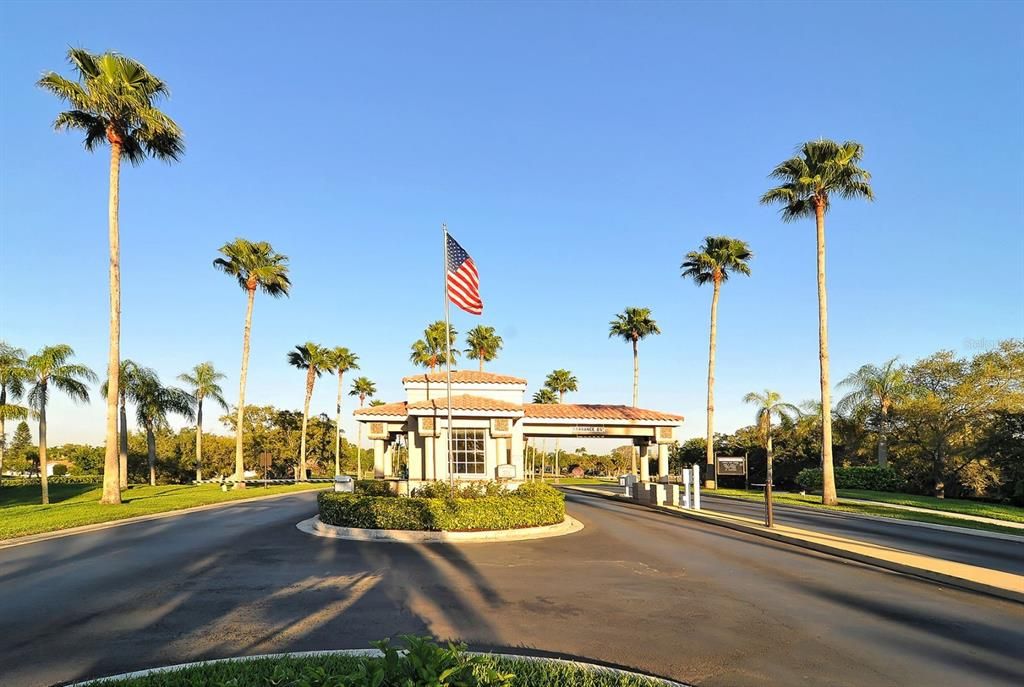 Active With Contract: $674,900 (3 beds, 3 baths, 2403 Square Feet)