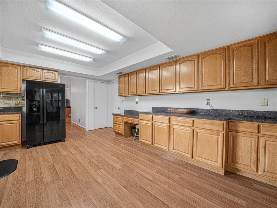 Activo con contrato: $230,000 (2 camas, 2 baños, 1286 Pies cuadrados)