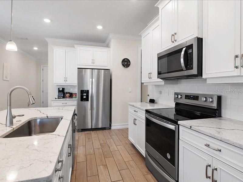 En Venta: $380,000 (3 camas, 2 baños, 1427 Pies cuadrados)