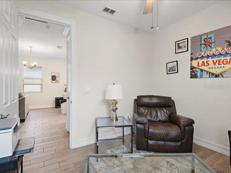 En Venta: $380,000 (3 camas, 2 baños, 1427 Pies cuadrados)