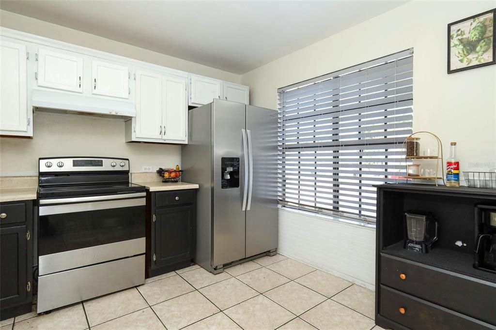 En Venta: $295,000 (3 camas, 2 baños, 1270 Pies cuadrados)
