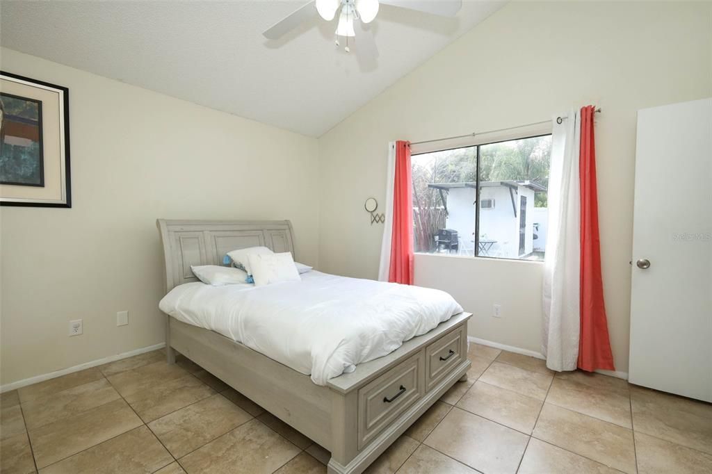 En Venta: $295,000 (3 camas, 2 baños, 1270 Pies cuadrados)