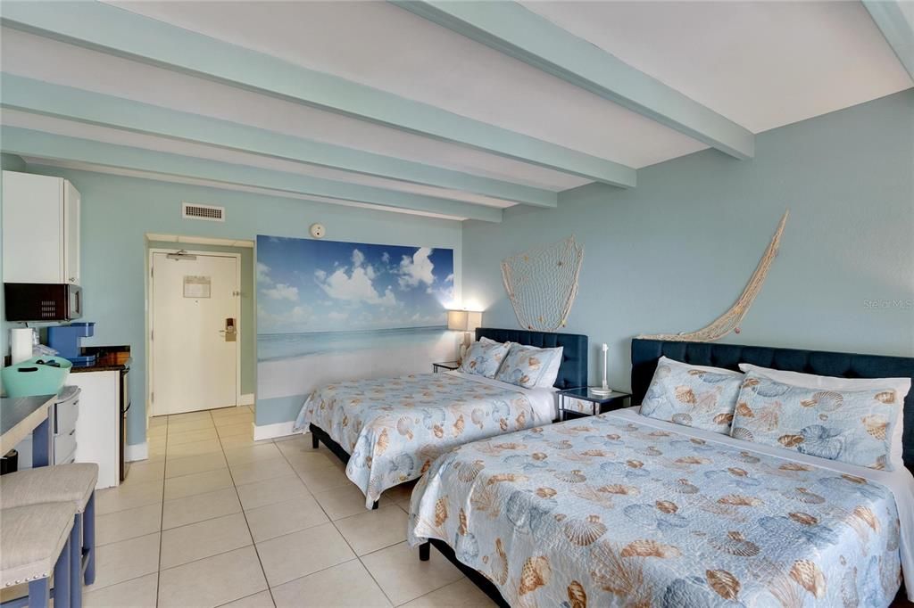 For Sale: $135,000 (1 beds, 1 baths, 308 Square Feet)