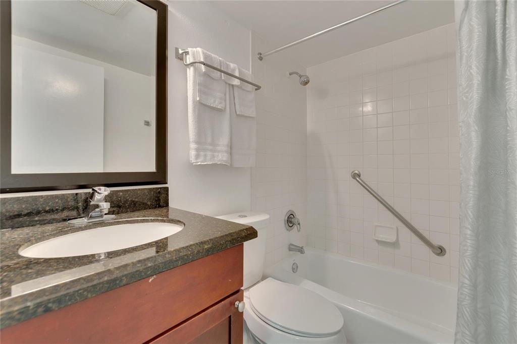 For Sale: $135,000 (1 beds, 1 baths, 308 Square Feet)