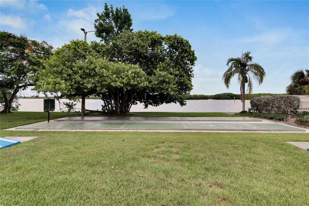 For Sale: $135,000 (1 beds, 1 baths, 308 Square Feet)