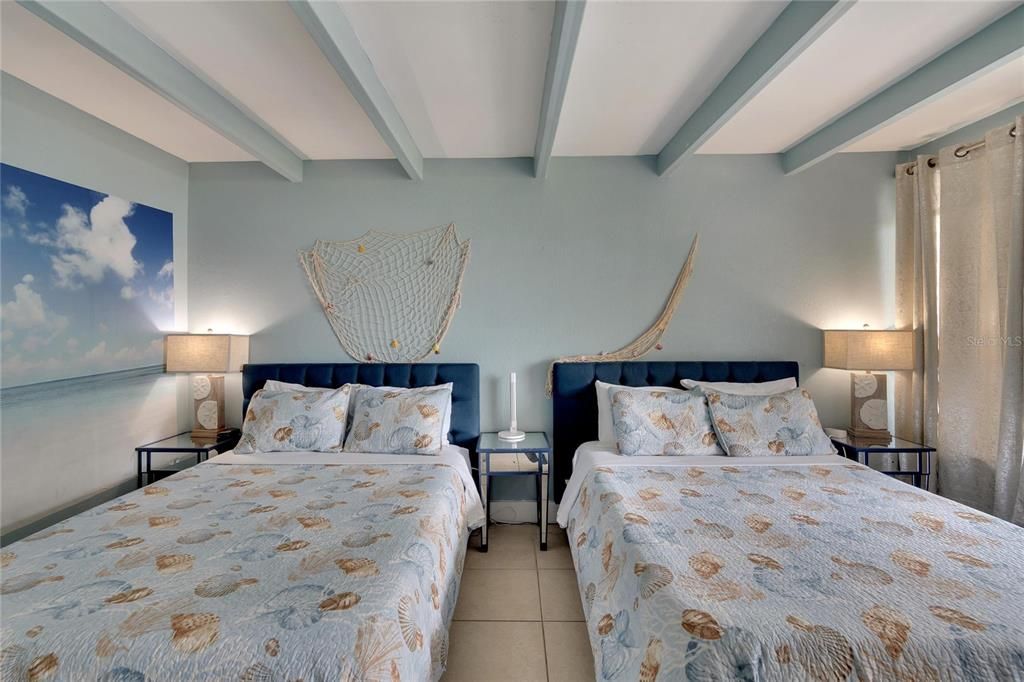 For Sale: $135,000 (1 beds, 1 baths, 308 Square Feet)