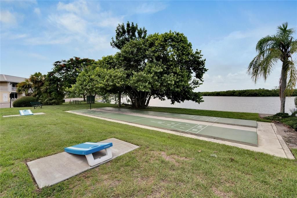 For Sale: $135,000 (1 beds, 1 baths, 308 Square Feet)