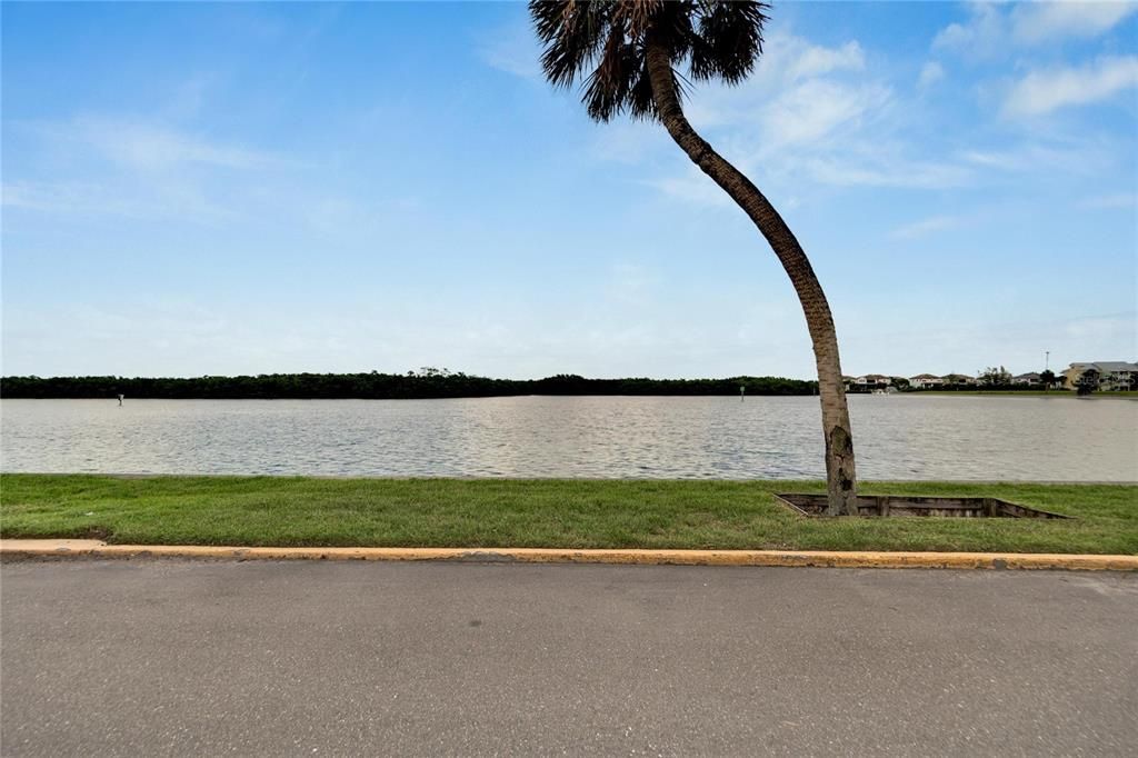For Sale: $135,000 (1 beds, 1 baths, 308 Square Feet)