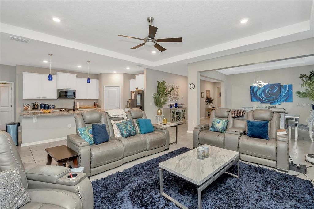 For Sale: $475,000 (4 beds, 3 baths, 2824 Square Feet)