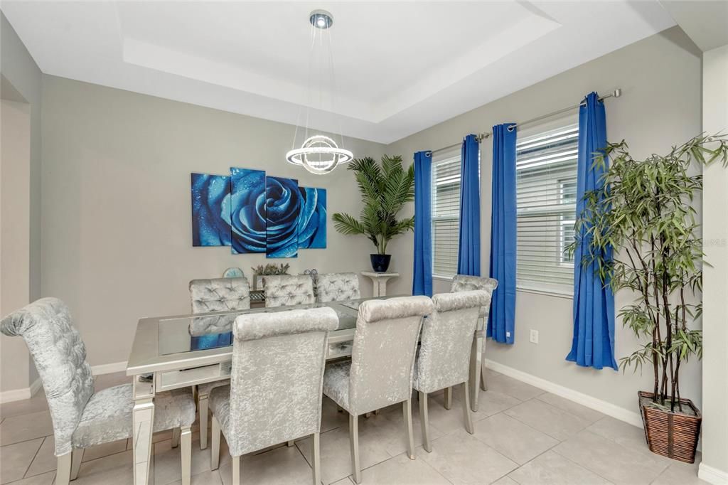 For Sale: $475,000 (4 beds, 3 baths, 2824 Square Feet)