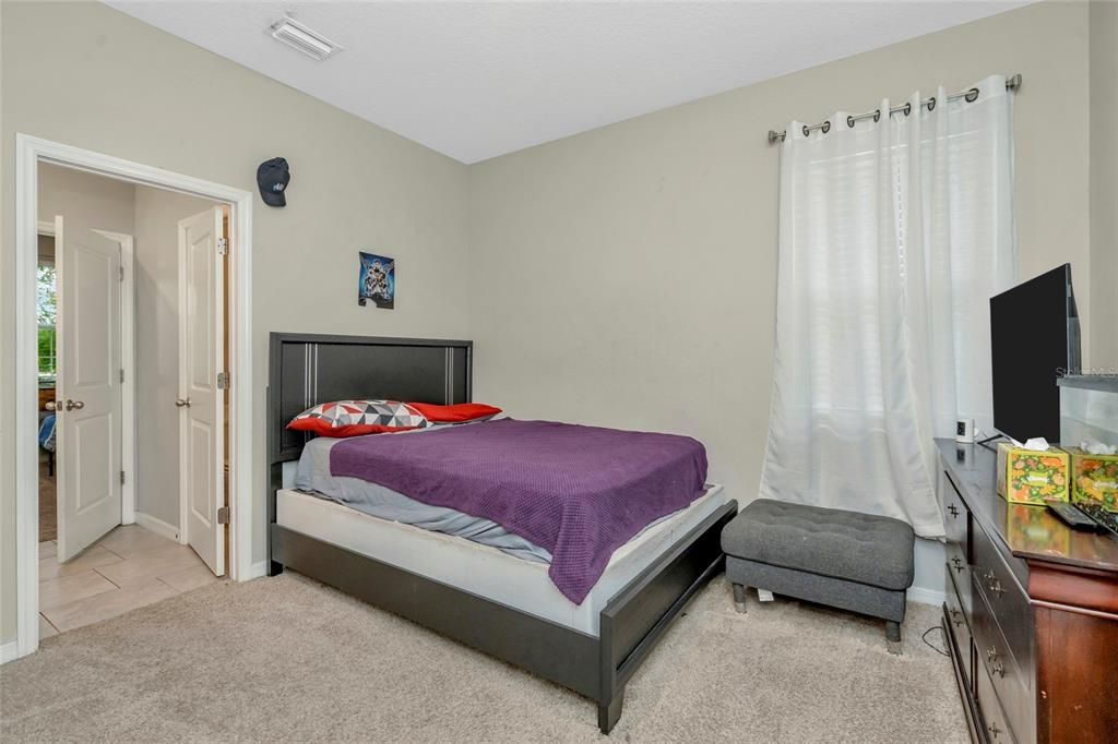 For Sale: $475,000 (4 beds, 3 baths, 2824 Square Feet)