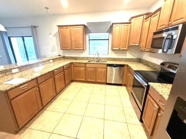 На продажу: $432,500 (6 спален, 6 ванн, 3063 Квадратных фут)