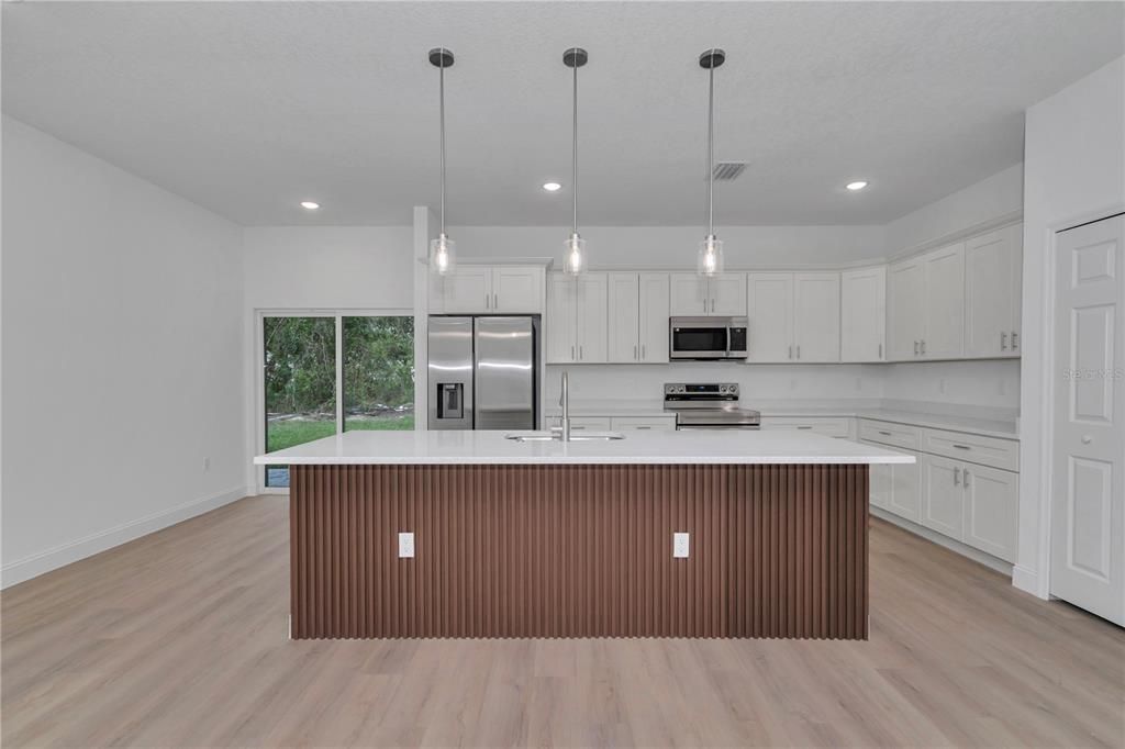 For Sale: $294,900 (4 beds, 2 baths, 1816 Square Feet)