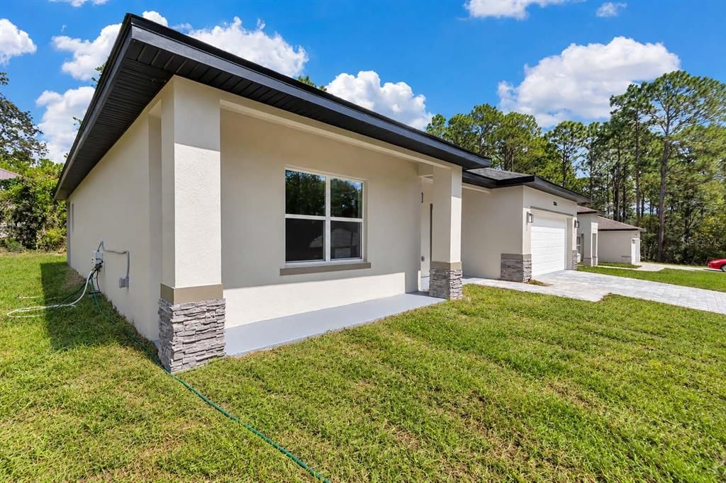 For Sale: $294,900 (4 beds, 2 baths, 1816 Square Feet)