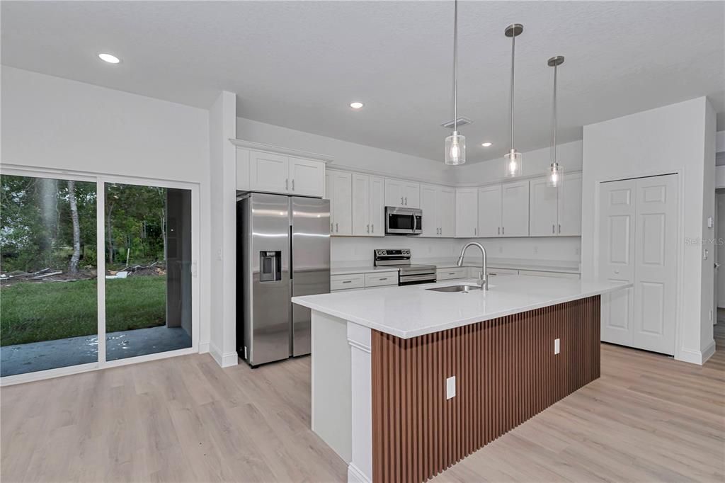 For Sale: $294,900 (4 beds, 2 baths, 1816 Square Feet)