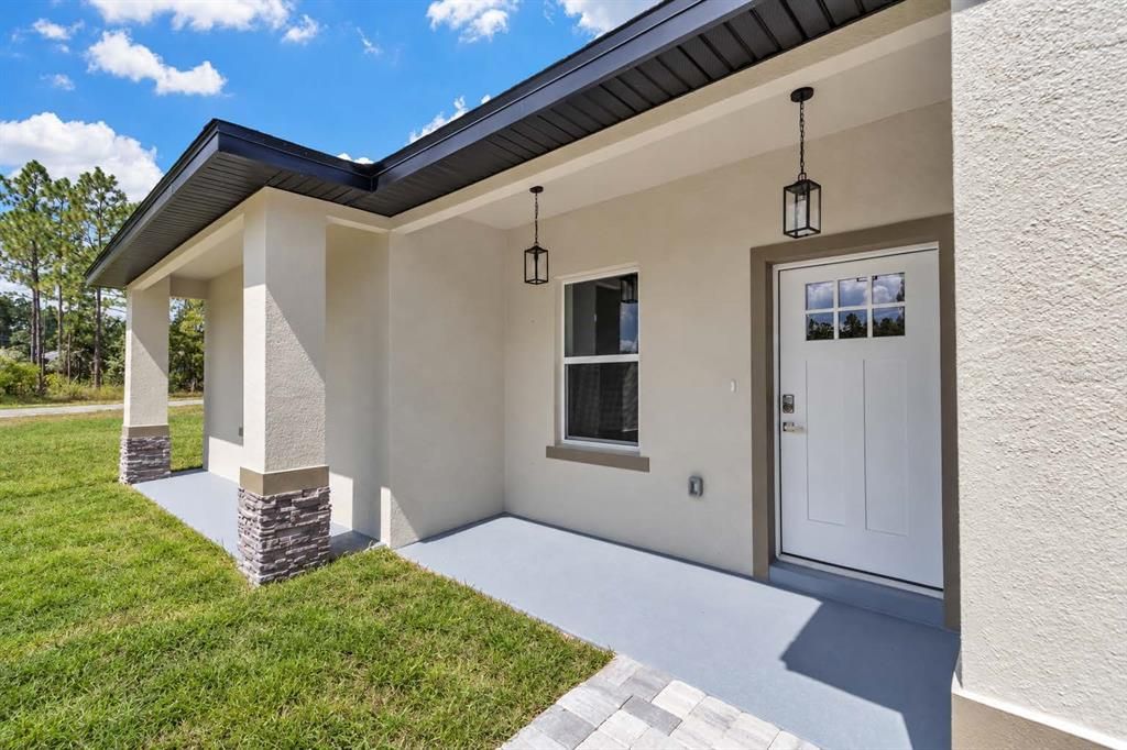 For Sale: $294,900 (4 beds, 2 baths, 1816 Square Feet)