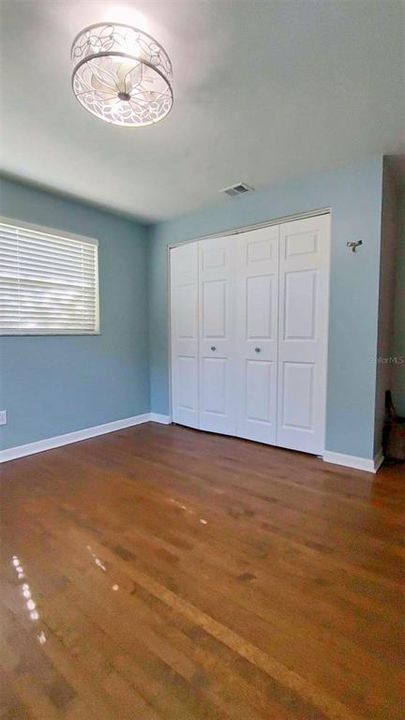 For Rent: $2,300 (3 beds, 1 baths, 1462 Square Feet)