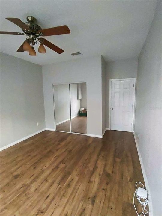 For Rent: $2,300 (3 beds, 1 baths, 1462 Square Feet)