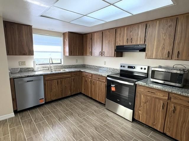 В аренду: $1,800 (2 спален, 2 ванн, 1203 Квадратных фут)