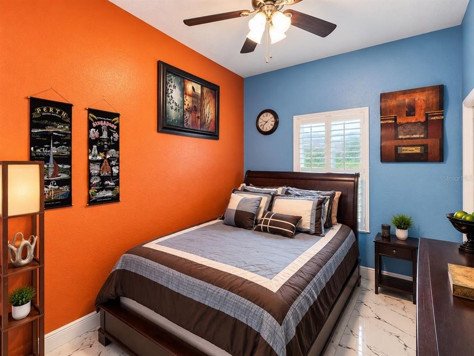 For Sale: $574,900 (3 beds, 2 baths, 1833 Square Feet)