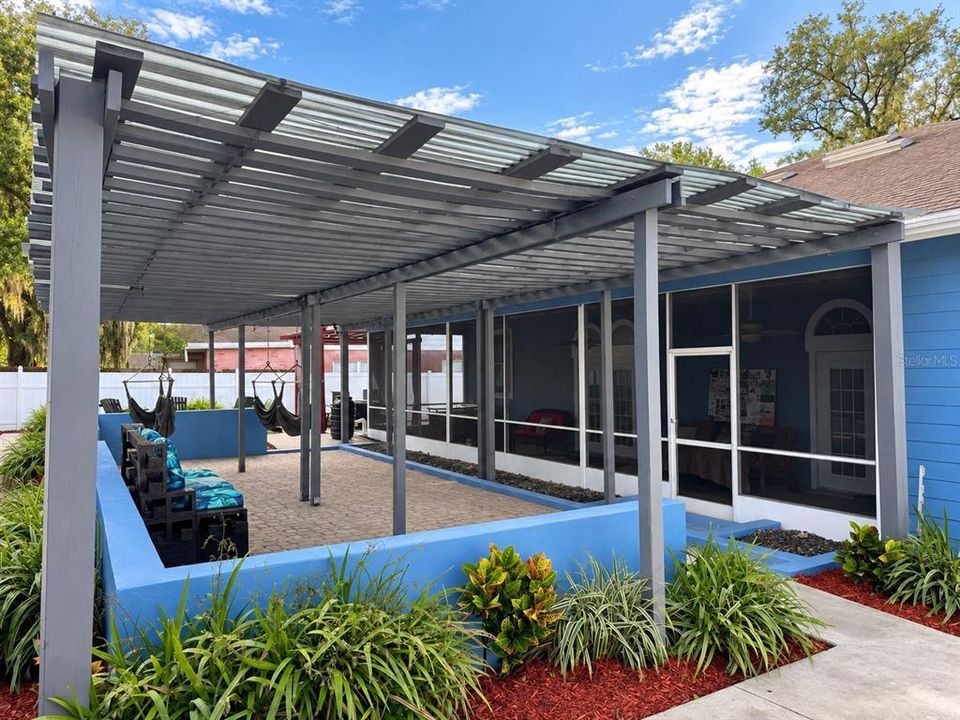 For Sale: $574,900 (3 beds, 2 baths, 1833 Square Feet)