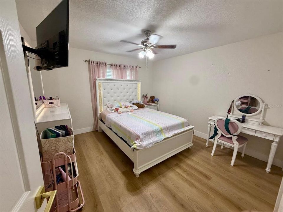 En Venta: $433,000 (3 camas, 2 baños, 1830 Pies cuadrados)