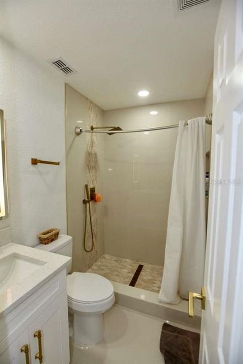 En Venta: $433,000 (3 camas, 2 baños, 1830 Pies cuadrados)