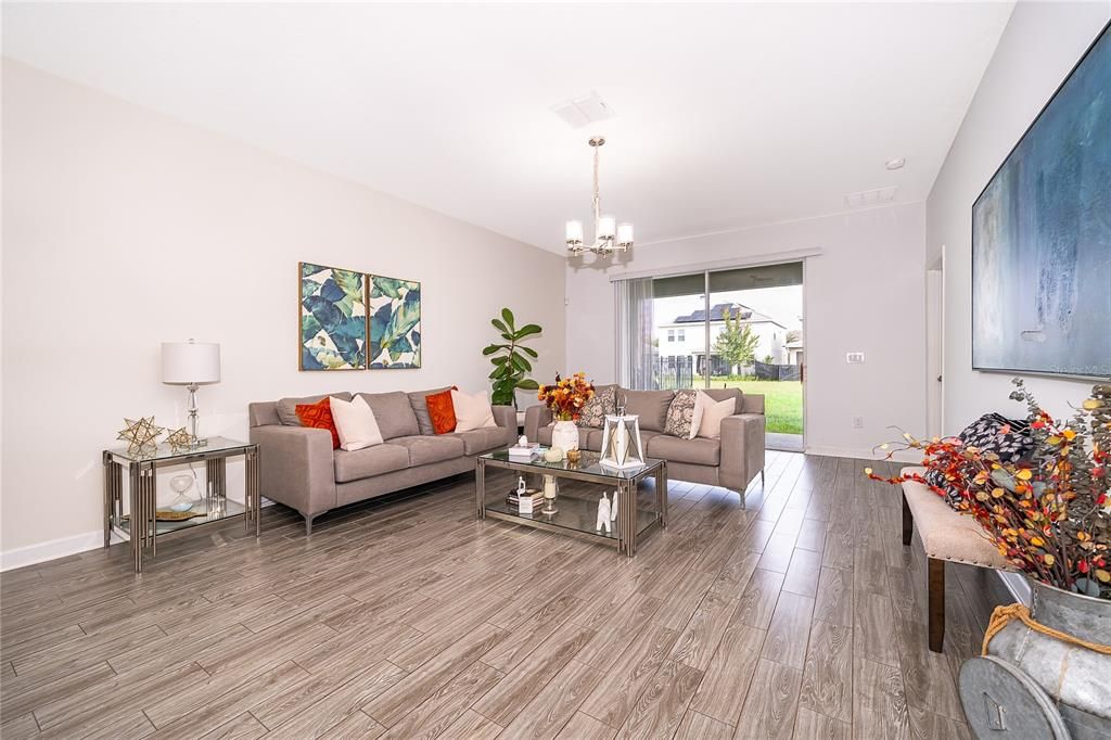 For Sale: $514,999 (3 beds, 2 baths, 2089 Square Feet)
