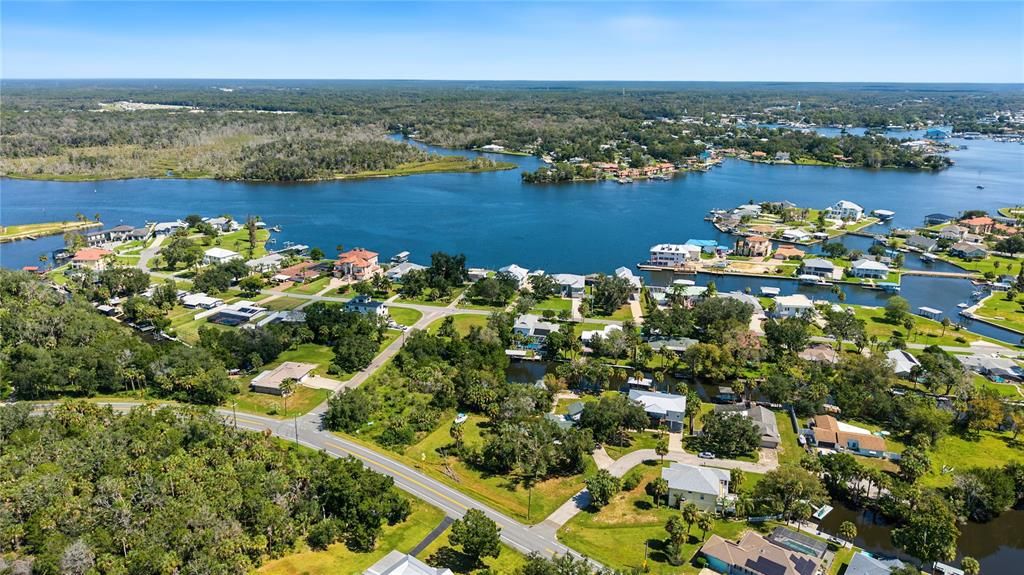 На продажу: $99,900 (0.22 acres)