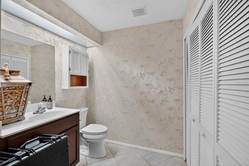 For Sale: $246,500 (3 beds, 2 baths, 1376 Square Feet)