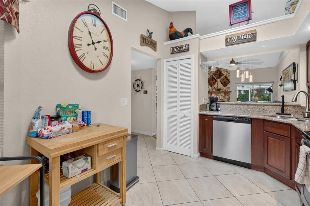 For Sale: $246,500 (3 beds, 2 baths, 1376 Square Feet)