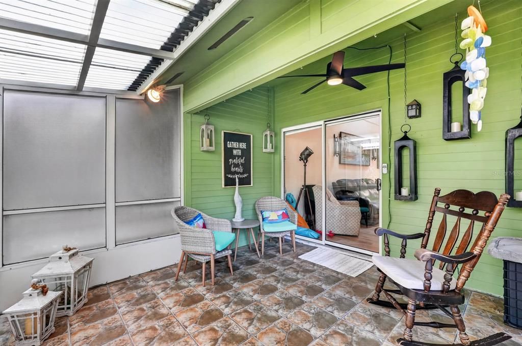 For Sale: $246,500 (3 beds, 2 baths, 1376 Square Feet)
