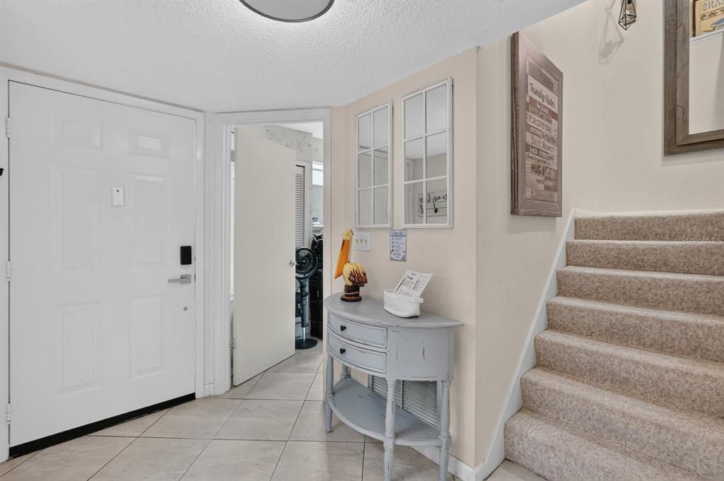For Sale: $246,500 (3 beds, 2 baths, 1376 Square Feet)