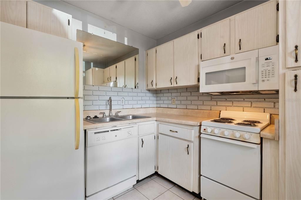 En Venta: $119,900 (1 camas, 1 baños, 658 Pies cuadrados)