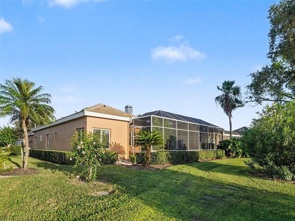For Sale: $600,000 (3 beds, 3 baths, 2437 Square Feet)