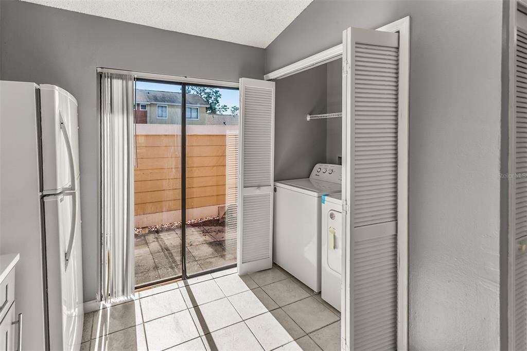 En Renta: $1,899 (3 camas, 2 baños, 1070 Pies cuadrados)