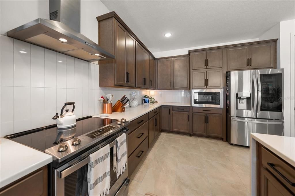 For Sale: $465,000 (4 beds, 2 baths, 2012 Square Feet)