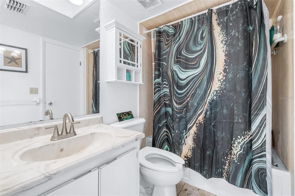 For Sale: $449,000 (4 beds, 2 baths, 2185 Square Feet)
