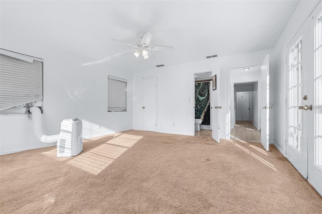 For Sale: $449,000 (4 beds, 2 baths, 2185 Square Feet)