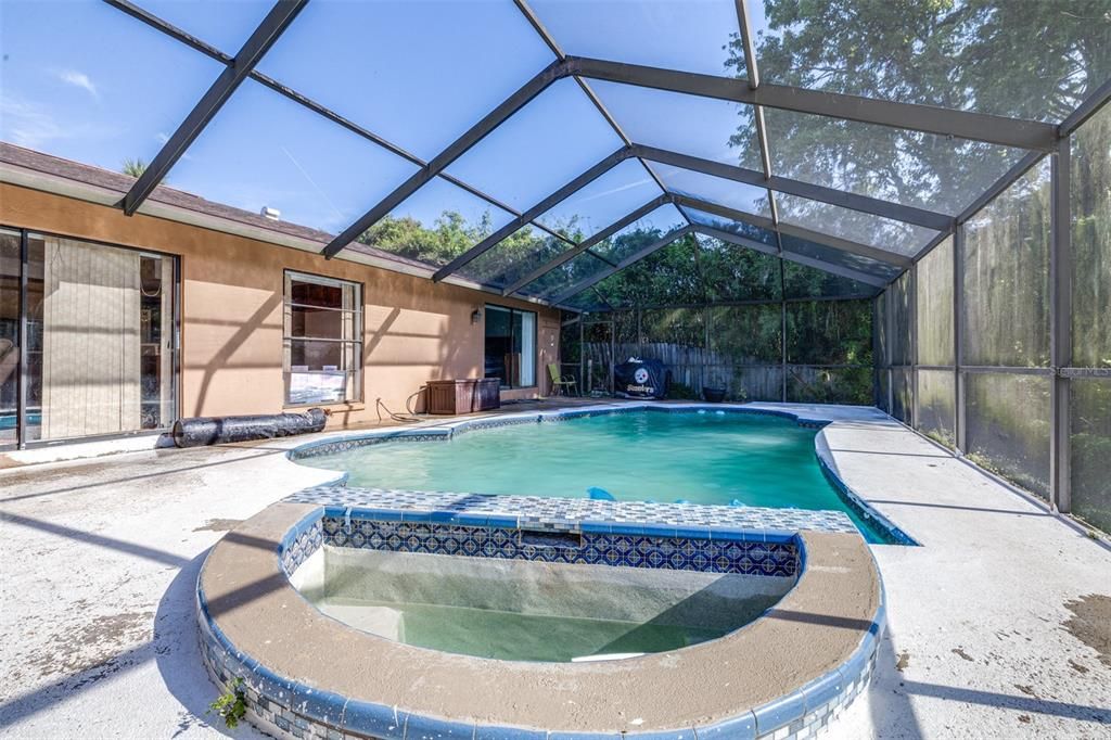 For Sale: $449,000 (4 beds, 2 baths, 2185 Square Feet)