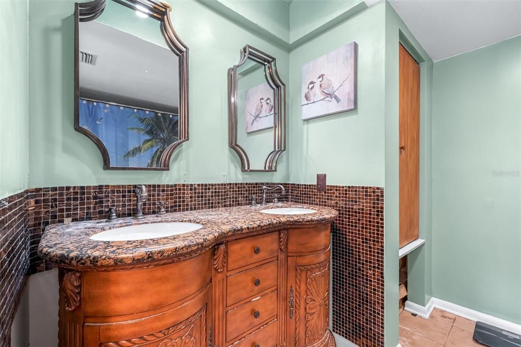 For Sale: $449,000 (4 beds, 2 baths, 2185 Square Feet)